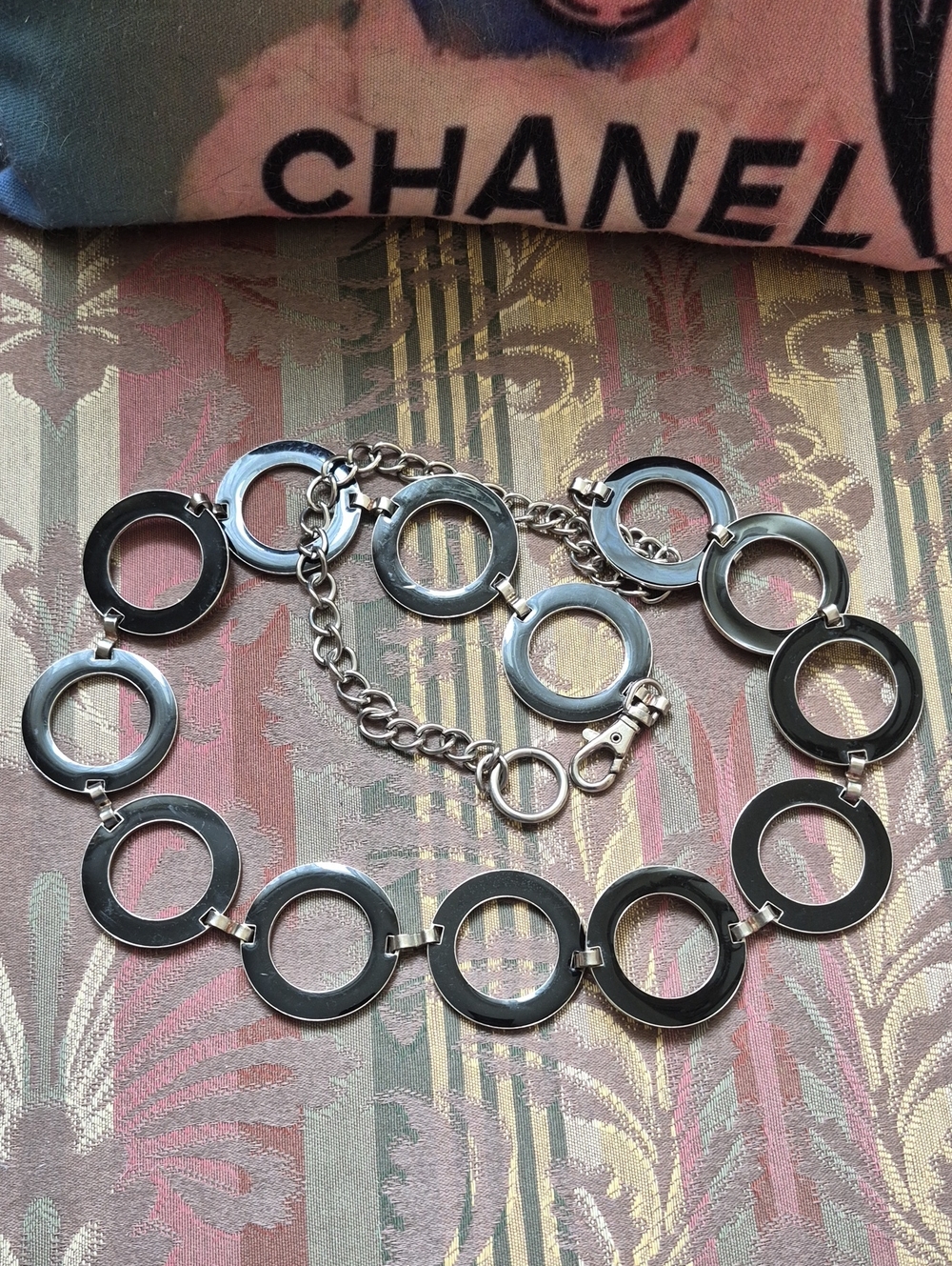 Women’s Silver Tone Open Circle Chain Belt - Elegant Silver